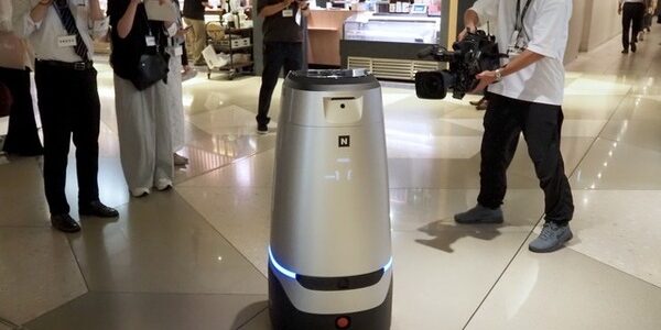 news-1784759771121 東京ミッドタウン八重洲で4台の配送ロボットが本格運用開始