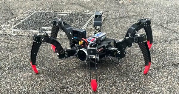 アトラックラボ、六脚スパイダーロボットで「触って判断」する災害・点検支援を発表