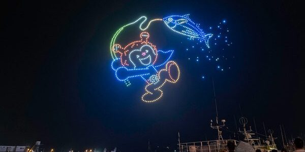 気仙沼みなとまつり初の1,000機ドローンショー、地域の祭り演出を空へ広げる