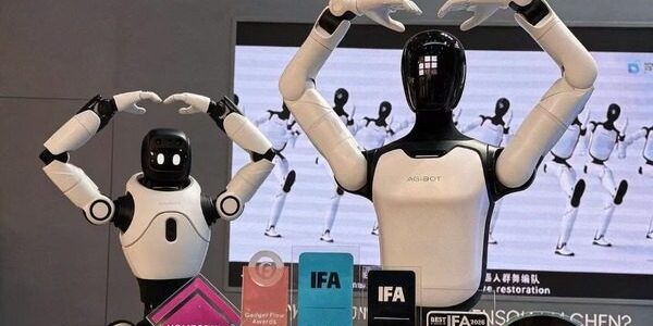 AGIBOTのA3・X2がIFA 2026受賞　群制御と案内機能が示す導入論点