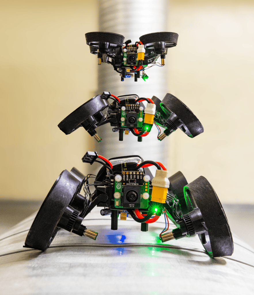 配管近接点検向け空陸両用ロボット「AeRove」研究、走行と飛行を200msで切替